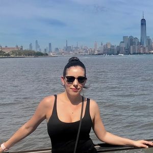 Meet your Posher, Mara